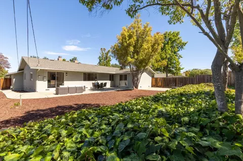 Exterior - Kitchener Dr, Sunnyvale, CA 94087 photo 15 of 16