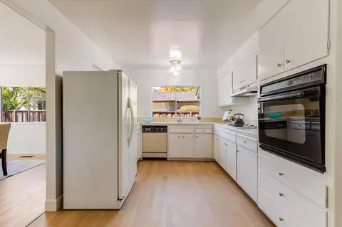 Kitchen - Kitchener Dr, Sunnyvale, CA 94087 photo 1 of 4