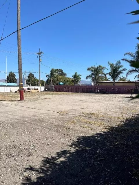 230 Martella St, Salinas, CA 93901 photo 5