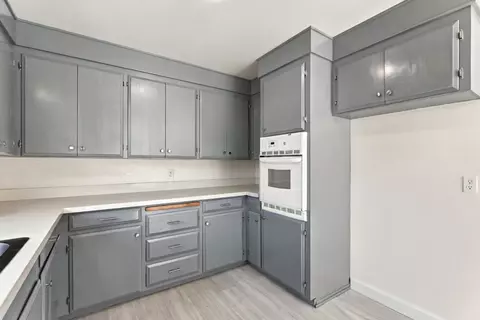Kitchen - 726 Muir Dr, Mountain View, CA 94041 photo 3 of 7
