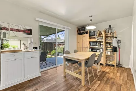 Dining - 726 Muir Dr, Mountain View, CA 94041 photo 3 of 3