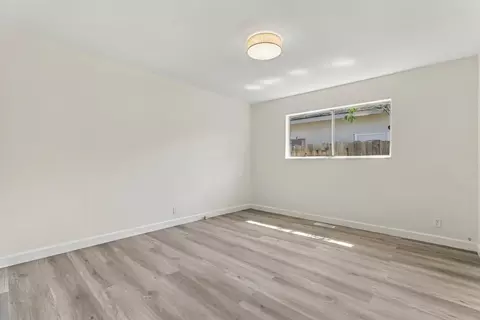 Bedroom - 726 Muir Dr, Mountain View, CA 94041 photo 5 of 13
