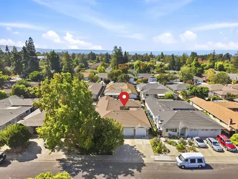 View/Area - 726 Muir Dr, Mountain View, CA 94041 photo 1 of 7
