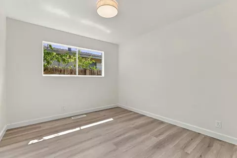 Bedroom - 726 Muir Dr, Mountain View, CA 94041 photo 2 of 13