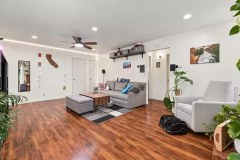 Living - 726 Muir Dr, Mountain View, CA 94041 photo 13 of 14
