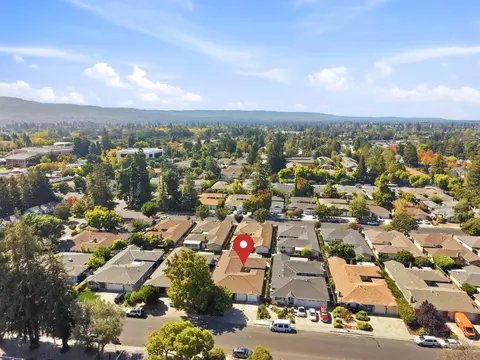 View/Area - 726 Muir Dr, Mountain View, CA 94041 photo 2 of 7