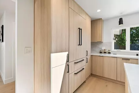 Kitchen - 1600 Don Ct, Mountain View, CA 94040 photo 6 of 6