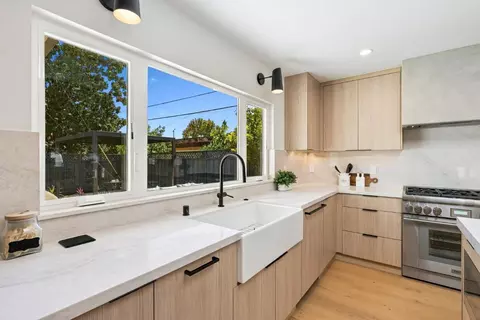 Kitchen - 1600 Don Ct, Mountain View, CA 94040 photo 5 of 6