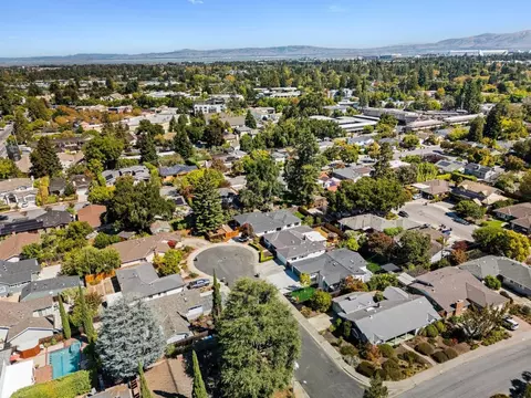 View/Area - 1600 Don Ct, Mountain View, CA 94040 photo 3 of 4