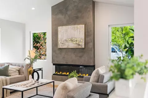 Living - 1600 Don Ct, Mountain View, CA 94040 photo 2 of 3