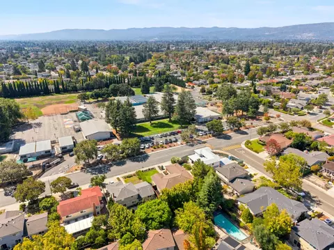 View/Area - 1005 Iris Ave, Sunnyvale, CA 94086 photo 4 of 4