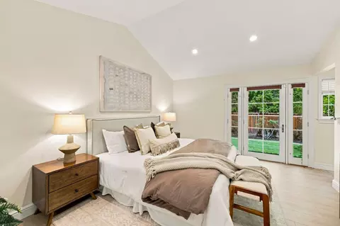 Bedroom - 1005 Iris Ave, Sunnyvale, CA 94086 photo 1 of 8