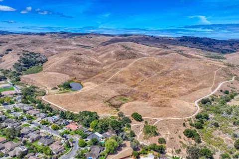 View/Area - 22305 Davenrich St, Salinas, CA 93908 photo 2 of 2