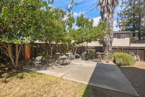 Exterior - 2813 Joseph Ave, San Jose, CA 95124 photo 6 of 8
