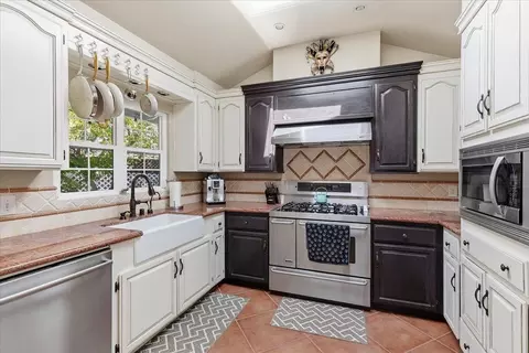 Kitchen - 14921 Donner Dr, San Jose, CA 95124 photo 3 of 3