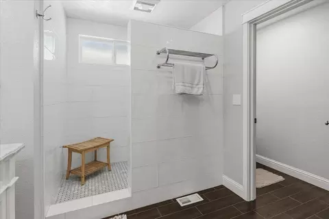 Bath - 14921 Donner Dr, San Jose, CA 95124 photo 4 of 4