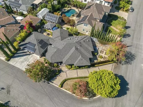 View/Area - 14921 Donner Dr, San Jose, CA 95124 photo 3 of 7
