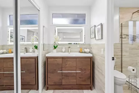 Bath - 4860 Humber Pl, Newark, CA 94560 photo 2 of 3
