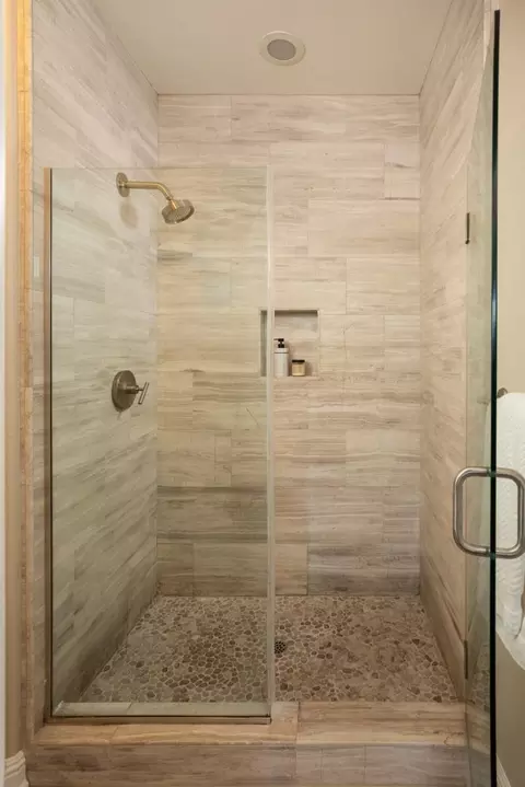 Bath - 104 Evandale Ave, Mountain View, CA 94043 photo 3 of 4