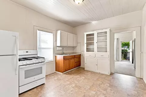 Kitchen - 7522 Chestnut St, Gilroy, CA 95020 photo 2 of 2