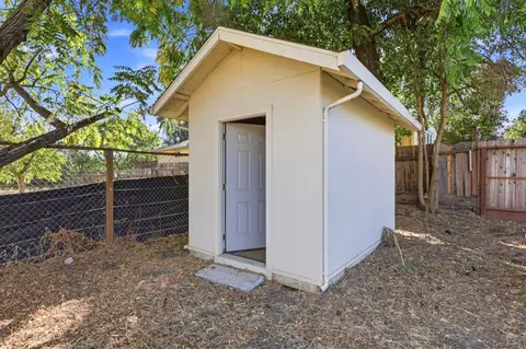 Exterior - 7522 Chestnut St, Gilroy, CA 95020 photo 5 of 11