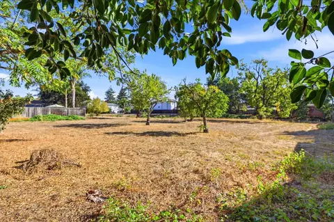 Exterior - 7522 Chestnut St, Gilroy, CA 95020 photo 9 of 11