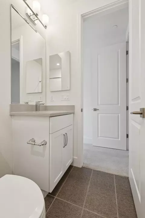 Bath - 1373 W Middlefield Rd, Mountain View, CA 94043 photo 3 of 5