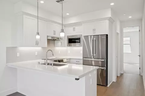 Kitchen - 1373 W Middlefield Rd, Mountain View, CA 94043 photo 1 of 2
