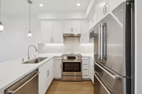 Kitchen - 1373 W Middlefield Rd, Mountain View, CA 94043 photo 2 of 2