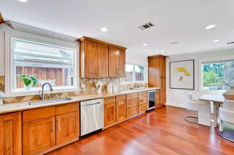 Kitchen - 10531 Madera Dr, Cupertino, CA 95014 photo 6 of 8