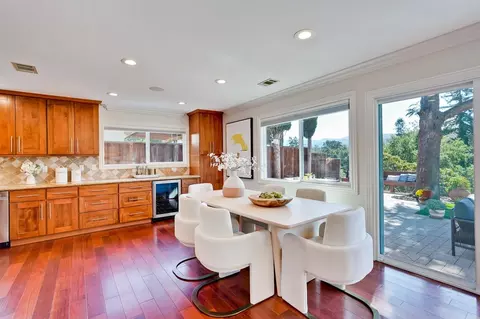 Dining - 10531 Madera Dr, Cupertino, CA 95014 photo 2 of 4