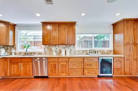 Kitchen - 10531 Madera Dr, Cupertino, CA 95014 photo 5 of 8