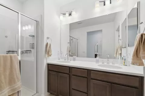 Bath - 5752 Vibrant Loop, San Jose, CA 95119 photo 3 of 4