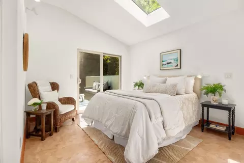Bedroom - 4377 Porter Gulch Rd, Aptos, CA 95003 photo 1 of 10