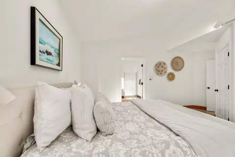 Bedroom - 4377 Porter Gulch Rd, Aptos, CA 95003 photo 2 of 10