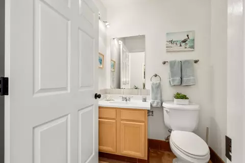 Bath - 4377 Porter Gulch Rd, Aptos, CA 95003 photo 5 of 9