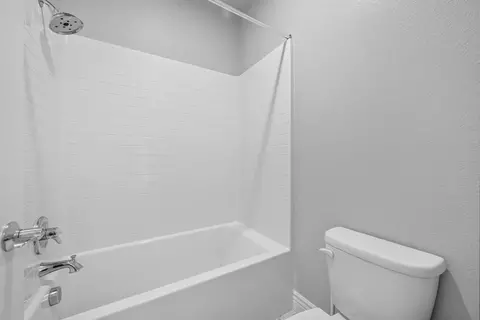 Bath - 5502 Clove Hitch Loop, Fremont, CA 94555 photo 5 of 5