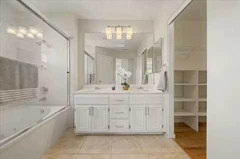 Bath - 288 Diamond Way, Milpitas, CA 95035 photo 3 of 4