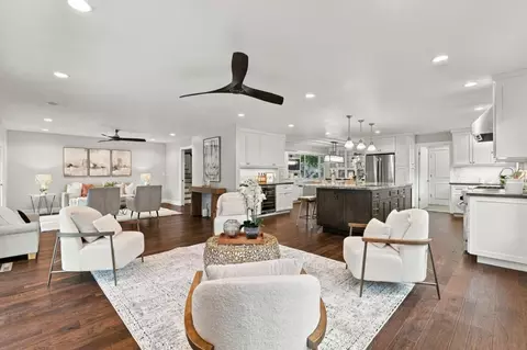 215 Belgatos Rd, Los Gatos, CA 95032