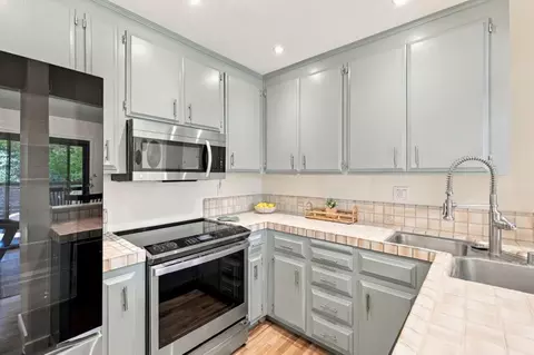 Kitchen - 2907 Crocker Ct, Aptos, CA 95003 photo 1 of 2
