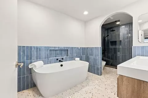 Bath - 2907 Crocker Ct, Aptos, CA 95003 photo 2 of 6