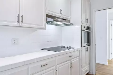 Kitchen - 1183 Manzanita Dr, Pacifica, CA 94044 photo 5 of 7