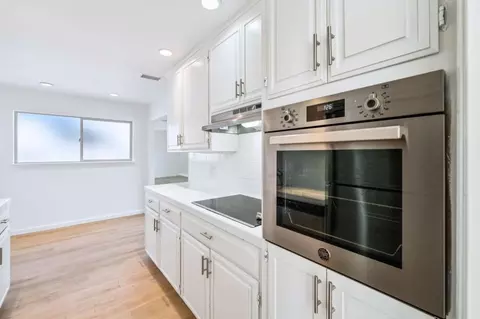 Kitchen - 1183 Manzanita Dr, Pacifica, CA 94044 photo 7 of 7