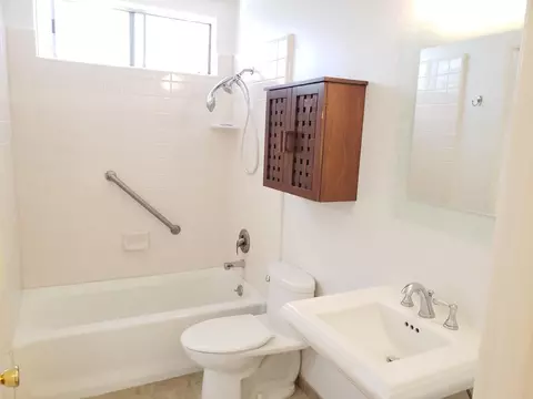 Bath - 166 Michael Dr, Campbell, CA 95008 photo 3 of 4