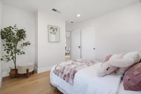 Bedroom - 4654 Williams Rd, San Jose, CA 95129 photo 1 of 8