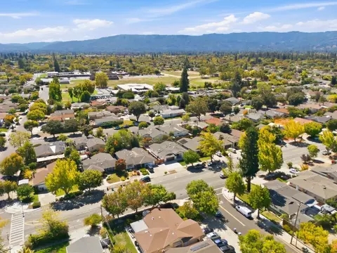View/Area - 4654 Williams Rd, San Jose, CA 95129 photo 3 of 4