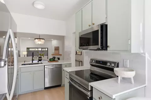 Kitchen - 78 Marylinn Dr, Milpitas, CA 95035 photo 2 of 3