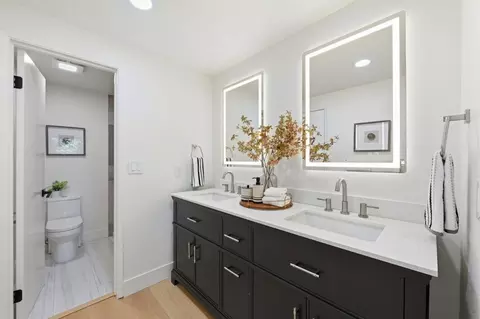 Bath - 78 Marylinn Dr, Milpitas, CA 95035 photo 2 of 3