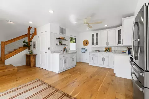 Kitchen - 7433 Mesa Dr, Aptos, CA 95003 photo 5 of 6