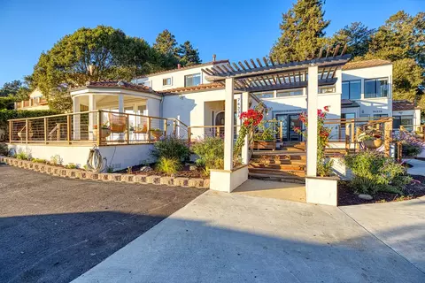 Exterior - 7433 Mesa Dr, Aptos, CA 95003 photo 2 of 14